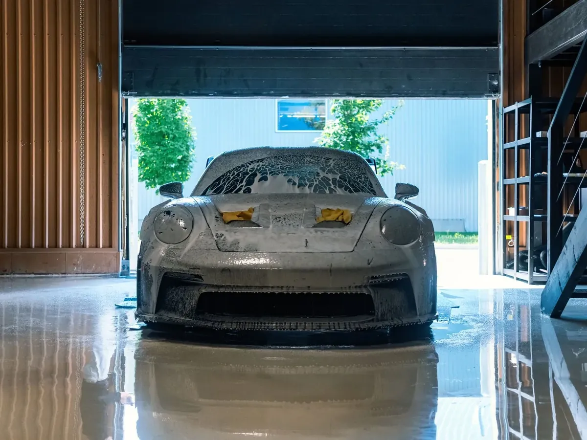 Porsche GT3 RS — lavage à la mousse